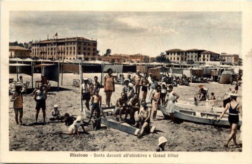 Riccione - Sosta davanti all obiettivo e Grand Hotel