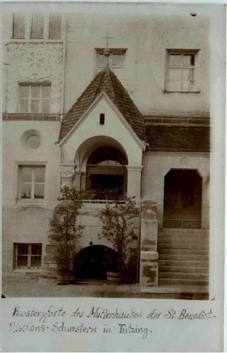 Tutzing - Klosterpforte des Mutterhauses der St. Benedict Missions Schwestern