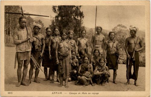 Annam - Groupe de Mais en voyage