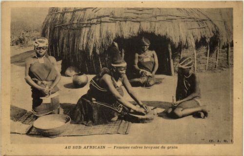 au Sud African - Femmes cafres broyant du grain