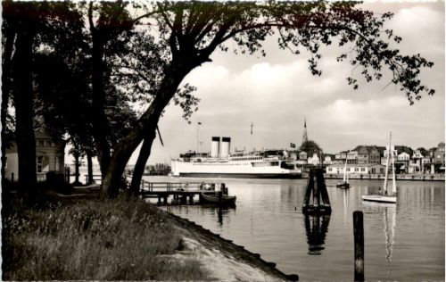 Travemünde, Fährschiff Drottning Victoria