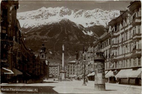 insbruck - Maria Theresiastrasse mit Litfassäule