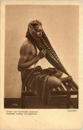 JAva - Javanese binding his headcloth