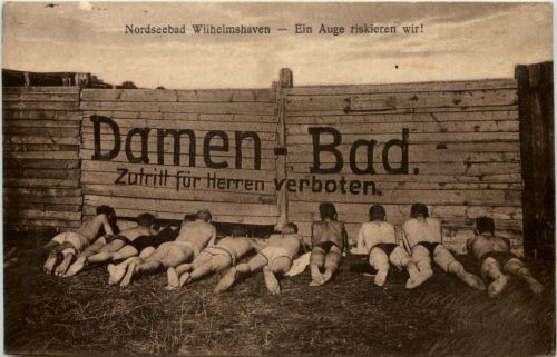 Wilhelmshaven - Ein Auge riskieren - Damen-Bad