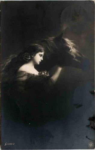 Frau mit Pferd