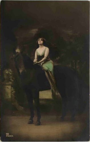 Frau mit Pferd