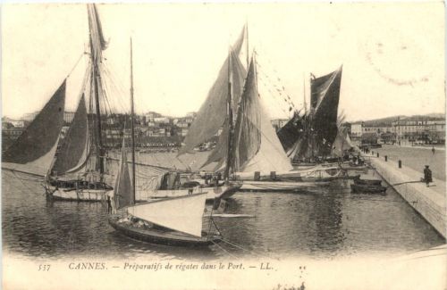 Cannes, Preparatifs de regates dans le Port