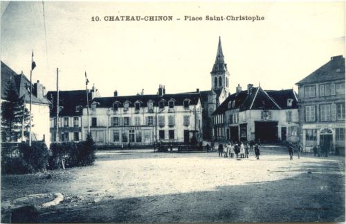 Chateau-Chinon, Place Saint-Christophe