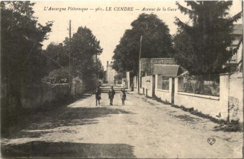 Le Cendre, Avenue de la Gare