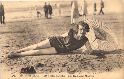 Trouville, Une Baigneuse Moderne