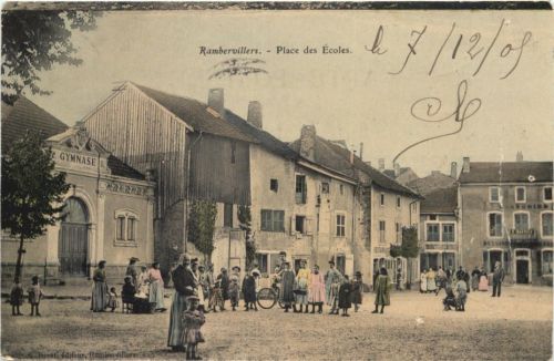 Rambervillers - Place des Ecoles