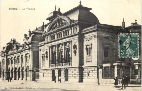 Bourg, Le Theatre