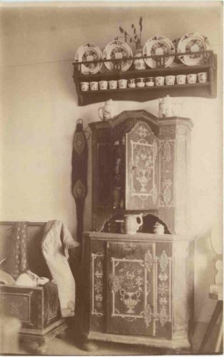 Bauernschrank