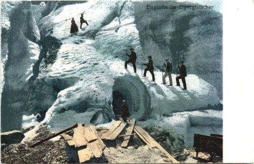 Eisgrotte im Eigergletscher
