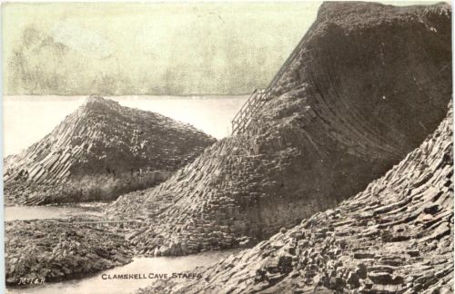 Clamskell Cave - Staffa