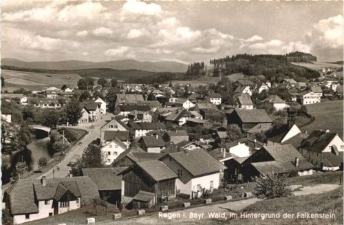 Regen, i.Hintergrund der Falkenstein
