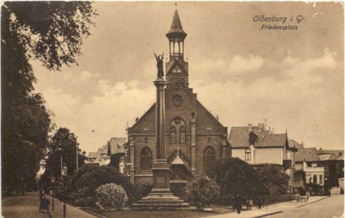 Oldenburg i. Gr., Friedensplatz