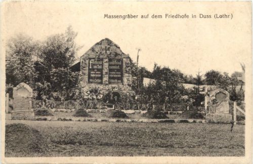 Massengräber auf dem Friedhofe in Duss - Feldpost 8. bayer Chev. Regiment