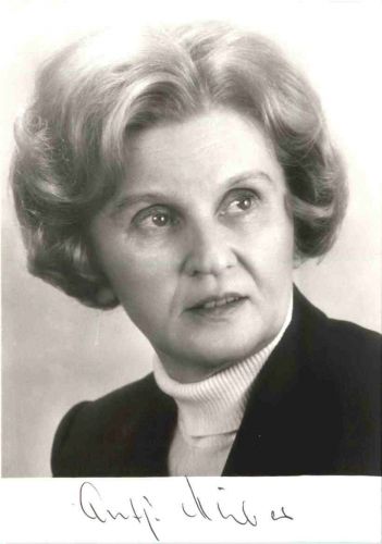 Antje Huber Bundesministerin