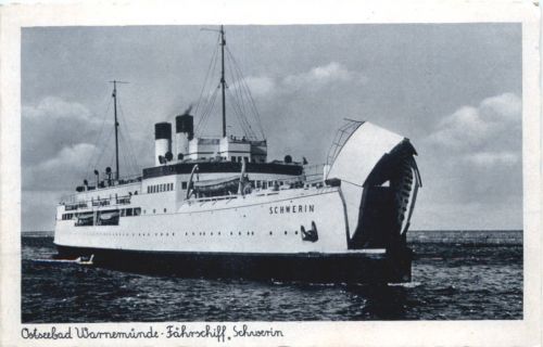 Ostseebad Warnemünde - Fährschiff Schwerin