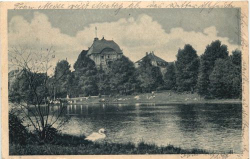 Bad Saluflen - See mit Liegewiese