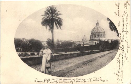 Pio X nei giardini del Vaticano