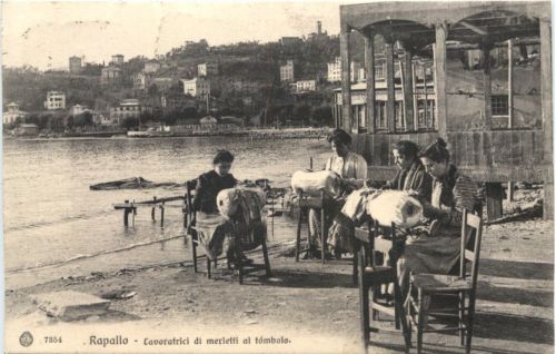 Rapallo - Lavoratrici di merletti al tombolo
