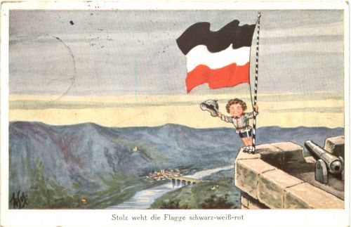 Stolz weht die Flagge schwarz weiss rot