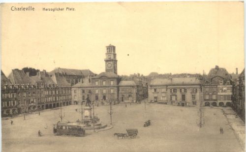 Charleville - Herzoglicher Platz
