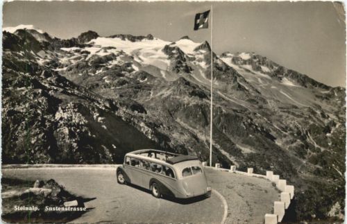Steinalp - Sustenstrasse mit Postbus
