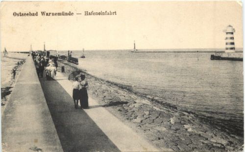 Ostseebad Warnemünde - Hafeneinfahrt