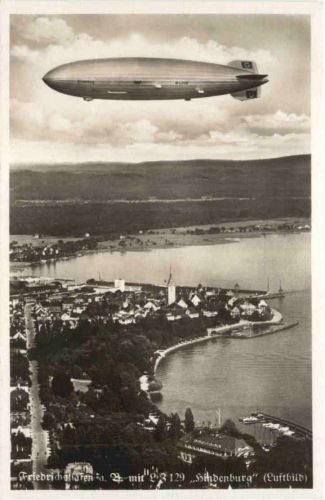 Friedrichshafen mit Zeppelin Hindenburg