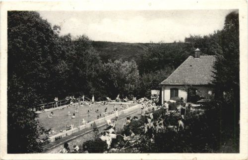 Schlangenbad im Taunus - Schwimmbad