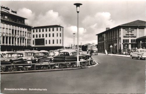 Rüsselsheim Main - Bahnhofsplatz