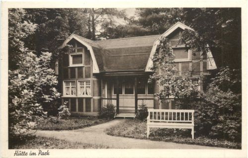 Solingen-Aufderhöhe - Hütte im Park