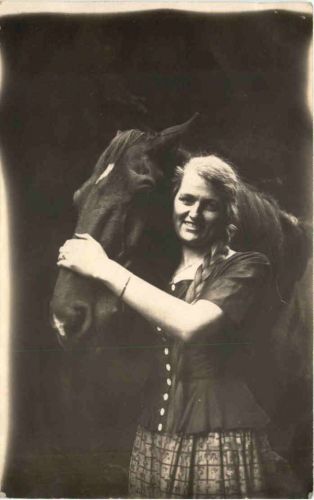 Pferd mit Frau
