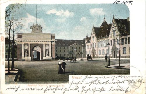 Wesel - Berliner Thor und Postgebäude