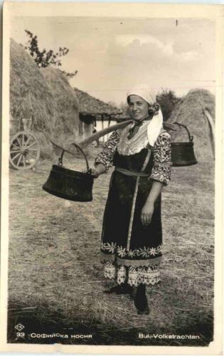 Bulgarische Volkstrachten