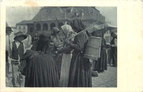 Romania - Himbeerverkäuferin