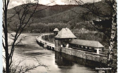 Sperrmauer am Edersee