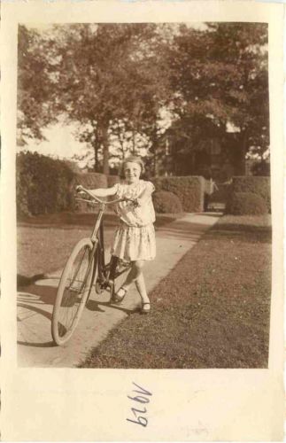 Kind mit Fahrrad