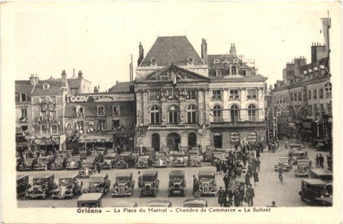 Orleans - La Place du Martroi