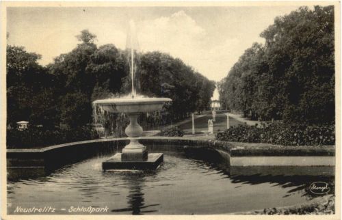 Neustrelitz - Schloßpark
