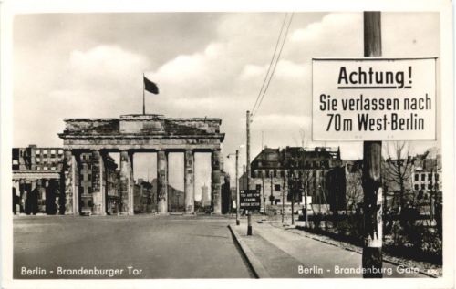 Berlin - Brandenburger Tor - Mauer