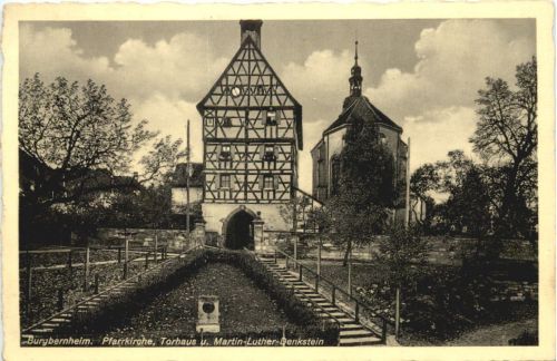 Burgbernheim - Pfarrkirche - Torhaus
