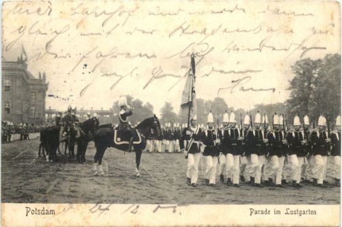 Potsdam - Parade im Lustgarten