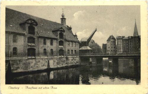 Lüneburg - Kaufhaus mit altem Kran