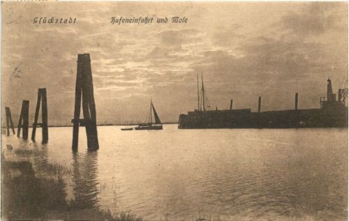 Glückstadt - Hafeneinfahrt und Mole