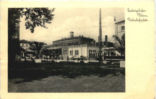 Ludwigshafen am Rhein - Bahnhofsplatz
