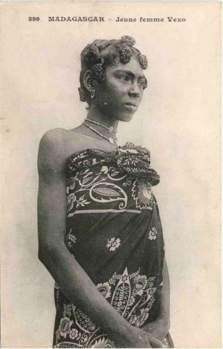 Madagascar - Jeune femme Yezo